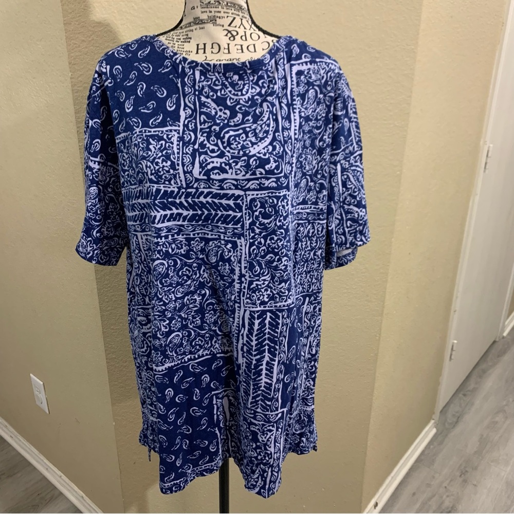 Woman within shirt size large 18 20